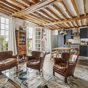 https://maison-rustique-en-plein-17eme.fr-paris.fr