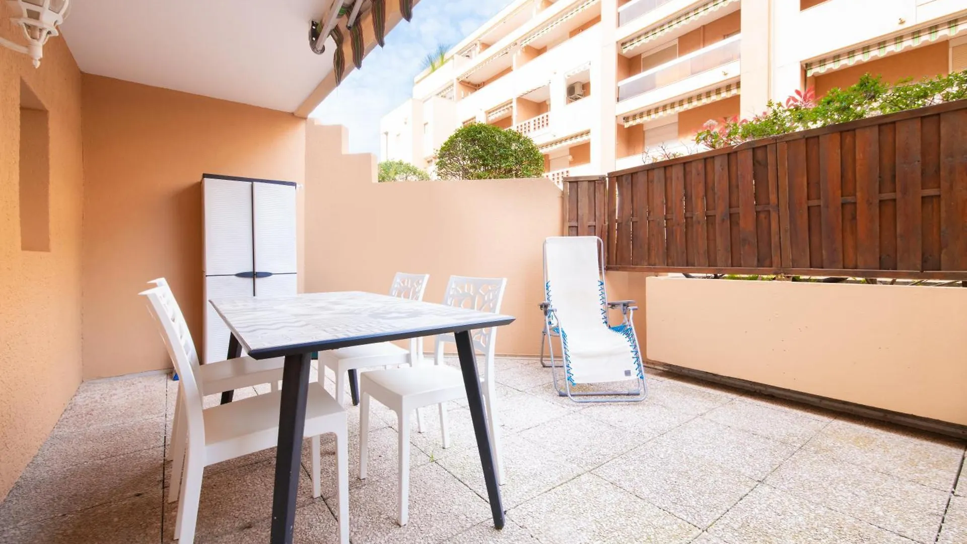 T2 Neuf Centre Ville et Plage Parking Gratuit Sainte-Maxime 0*,