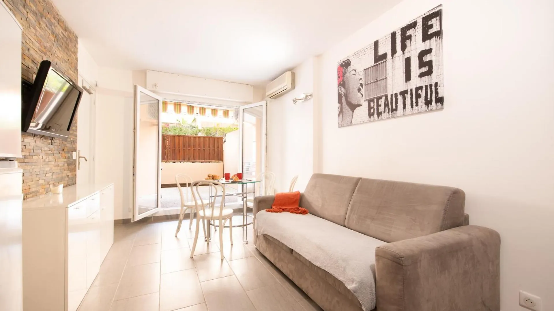 T2 Neuf Centre Ville et Plage Parking Gratuit Sainte-Maxime