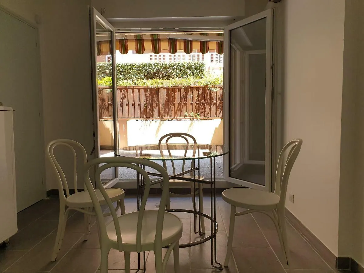 T2 Neuf Centre Ville et Plage Parking Gratuit Sainte-Maxime Appartement